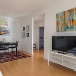 014 A - Charming In Center With Garage Lissabon