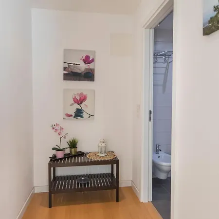 014 A - Charming In Center With Garage * 리스본