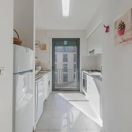 Charming In Center With Garage